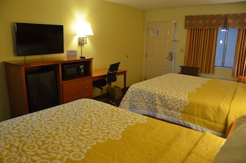 Room, 2 Queen Beds, Smoking