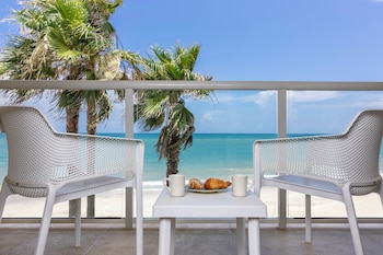 Room, 1 King Bed, Oceanfront