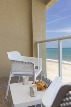 Room, 1 King Bed, Oceanfront