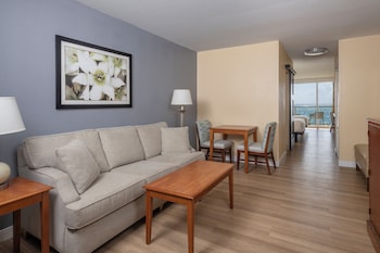 Suite, 1 Bedroom, Oceanfront (Two Queens)
