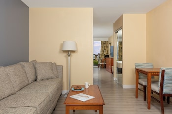 Suite, 1 Bedroom, Oceanfront (King)
