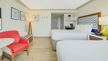 Traditional Room, 2 Queen Beds, Refrigerator & Microwave, Beach View (Gulf Front)