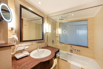 Deluxe Twin Room, 2 Twin Beds, Non Smoking, City View