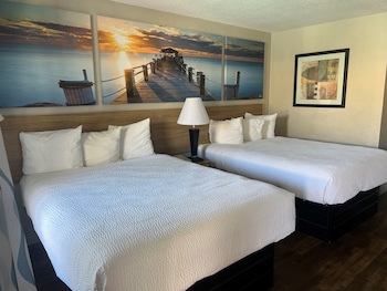 Deluxe Room, 2 Queen Beds, Non Smoking