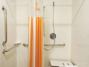 Deluxe Suite, 1 King Bed, Accessible, Non Smoking (Mobility Accessible)