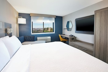 Standard Room, 1 King Bed, River View