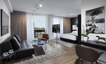 Deluxe Suite, Balcony, Partial Sea View