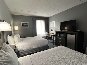 Standard Room, 2 Queen Beds, Non Smoking, Refrigerator & Microwave