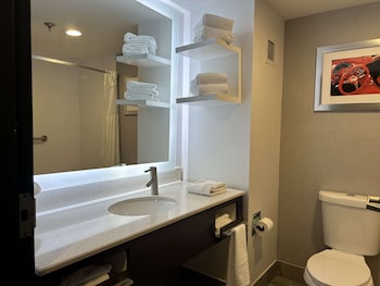 Standard Room, 1 King Bed, Non Smoking, Refrigerator & Microwave