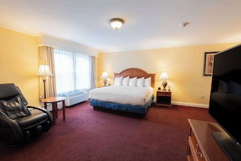 Executive Suite, 1 King Bed, Non Smoking, Fireplace