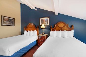 Standard Room, 2 Queen Beds, Non Smoking, Refrigerator (Pet Friendly)