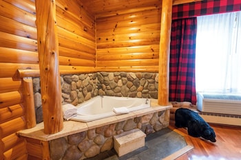 Suite, 1 King Bed, Non Smoking, Jetted Tub