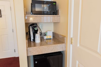 Executive Suite, 1 King Bed, Non Smoking, Fireplace