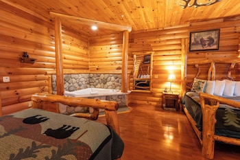 Suite, 2 Queen Beds, Accessible, Jetted Tub