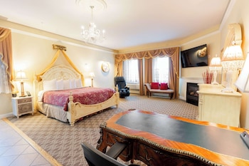 Romantic Suite, 1 King Bed, Non Smoking, Jetted Tub