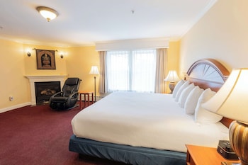 Executive Suite, 1 King Bed, Non Smoking, Fireplace