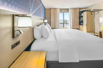 Room, 1 King Bed, Non Smoking