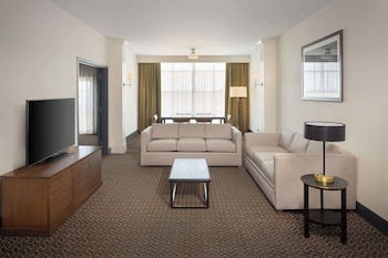 Two Room Hospitality Suite, 1 King Bed