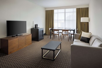 Two Room Conference Suite, 1 King Bed