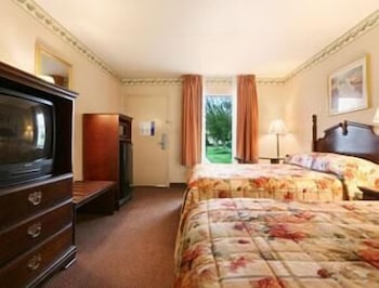 Room, 2 Queen Beds, Non Smoking
