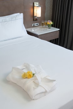 Room, 2 Queen Beds, Non Smoking