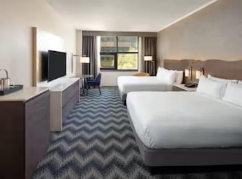 Room, 2 Queen Beds, Non Smoking
