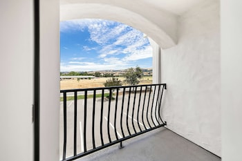 Room, 2 Queen Beds, Balcony