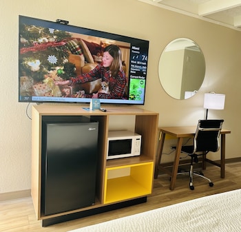 Deluxe Suite, 1 King Bed, Non Smoking