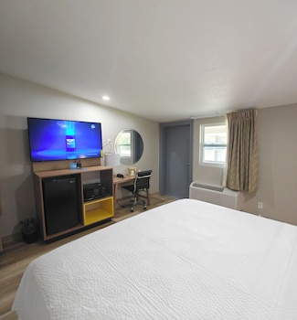 Standard Room, 1 King Bed