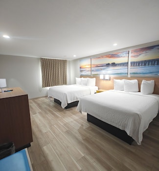 Room, 2 Queen Beds, Non Smoking