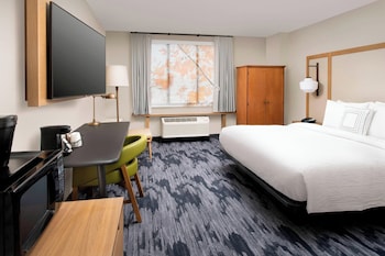 Room, 1 King Bed, Hearing Accessible (Transfer Shower & Roll-in Shower)