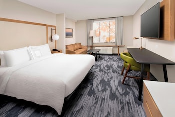 Suite, 1 King Bed with Sofa bed, Hearing Accessible (Transfer Shower & Roll-in Shower)