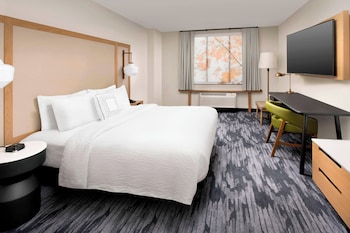Room, 1 King Bed, Hearing Accessible (Transfer Shower & Roll-in Shower)