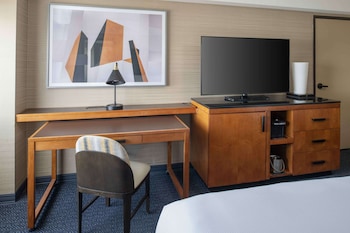 Room, 1 King Bed (Fitness Room)