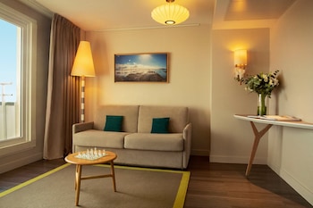 Family Quadruple Room (Twin on request)