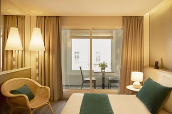 Suite, 1 Double Bed with Sofa bed, Beach View (Twin on request)