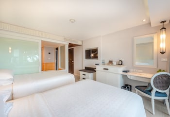 Room, 2 Twin Beds, Balcony (Superior, 2 Twin Beds)