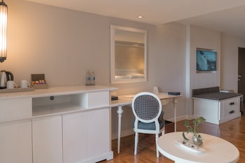 Family Room, 1 King Bed