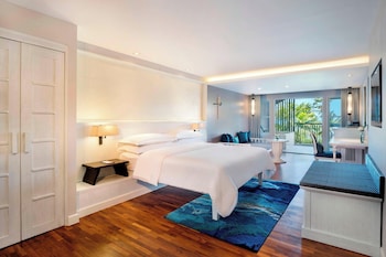 Studio, 1 King Bed (Premium Deluxe)