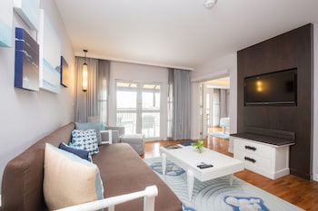 Suite, 1 Bedroom, Balcony (Junior Suite)