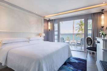 Room, 1 King Bed, Balcony (Superior, 1 King Bed)