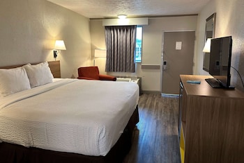 Standard Room, 1 King Bed, Smoking