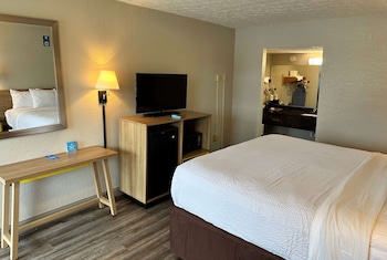 Standard Room, 1 King Bed, Smoking