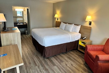 Standard Room, 1 King Bed, Smoking
