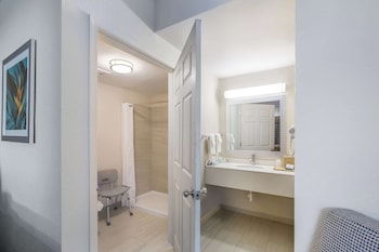 Room, 2 Queen Beds, Accessible, Smoking