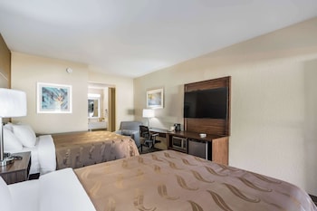 Room, 2 Queen Beds, Accessible, Smoking
