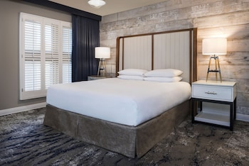 Room, 1 King Bed, Accessible, Ocean View (Shower)