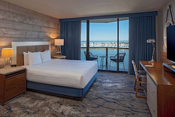 Room, 1 King Bed, Marina View
