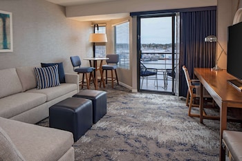Suite, 2 Queen Beds (Marina)