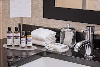 Suite, 2 Queen Beds (Marina)